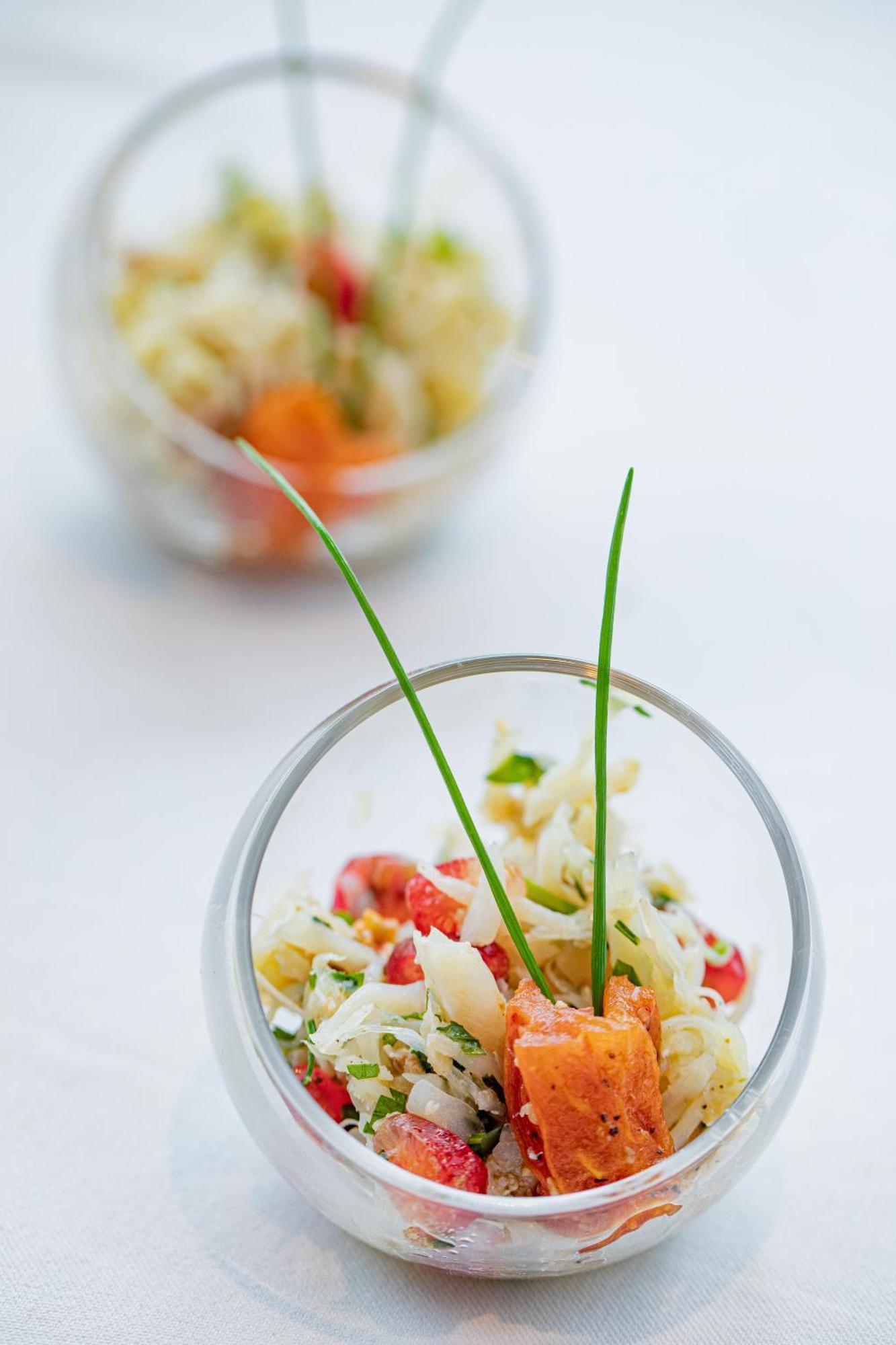Grand Mogador City Center Casablanca Exterior foto A salad with chives